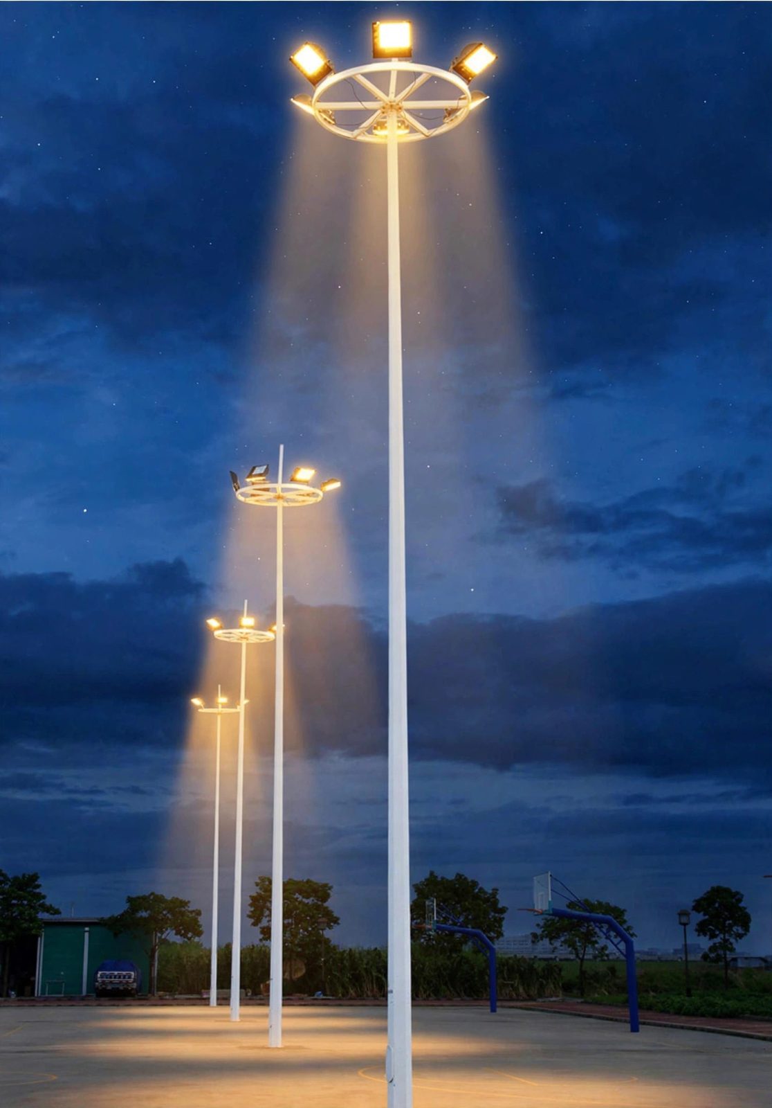 High-mast lighting with ring crown at night